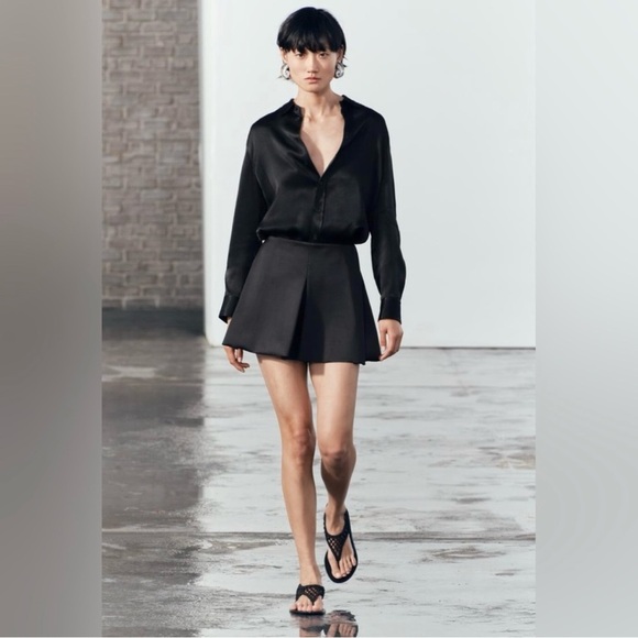 NWOT ZARA  Black Mini Skirt - Picture 2 of 12